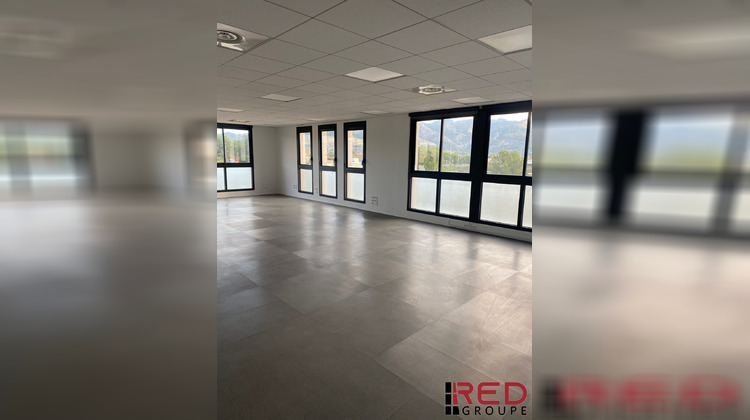 Ma-Cabane - Location Divers Aubagne, 214 m²