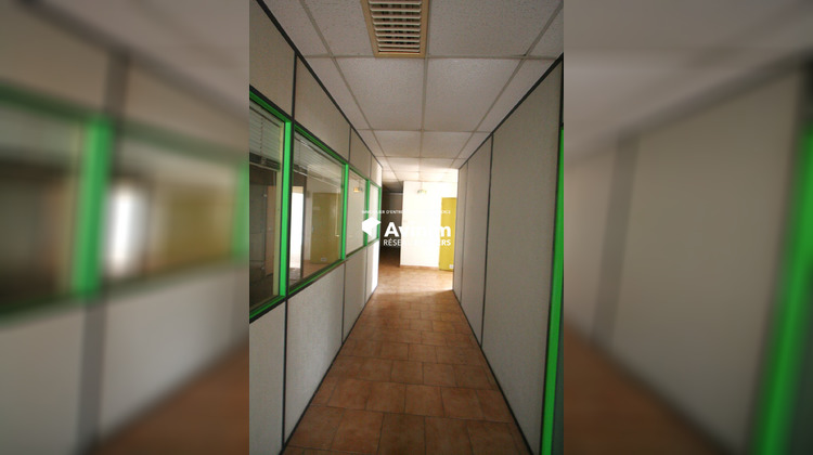 Ma-Cabane - Location Divers Aubagne, 260 m²