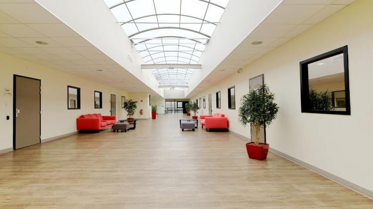 Ma-Cabane - Location Divers BEZONS, 262 m²