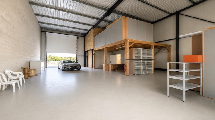 Ma-Cabane - Location Divers Blanquefort, 288 m²