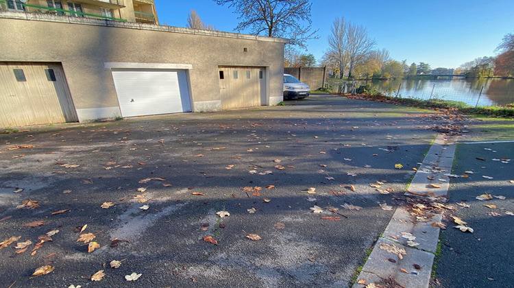 Ma-Cabane - Location Divers BOURGES, 16 m²