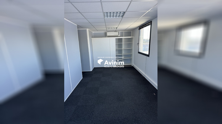 Ma-Cabane - Location Divers Brignais, 202 m²