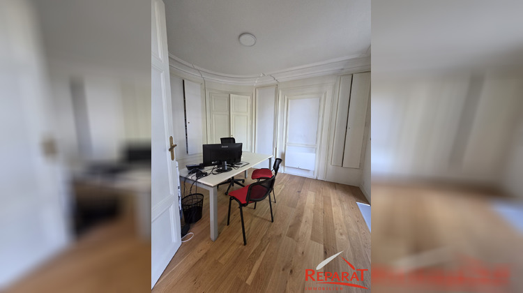 Ma-Cabane - Location Divers Brive-la-Gaillarde, 250 m²