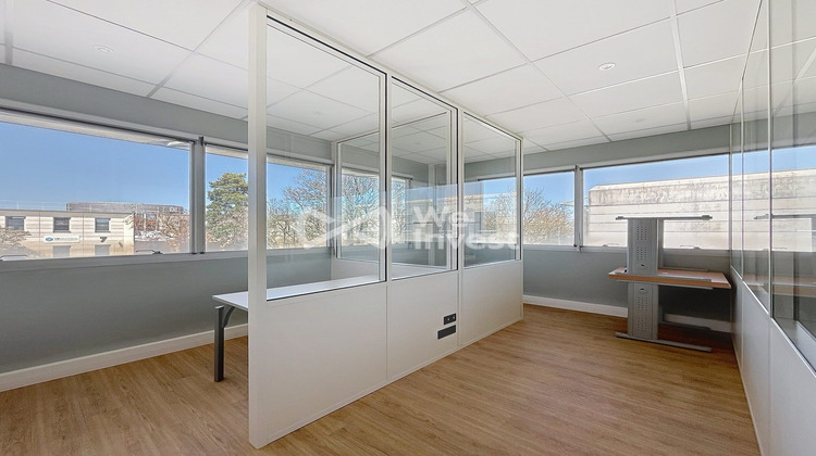 Ma-Cabane - Location Divers Bron, 260 m²