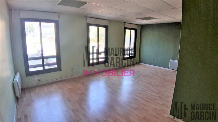 Ma-Cabane - Location Divers Carpentras, 150 m²