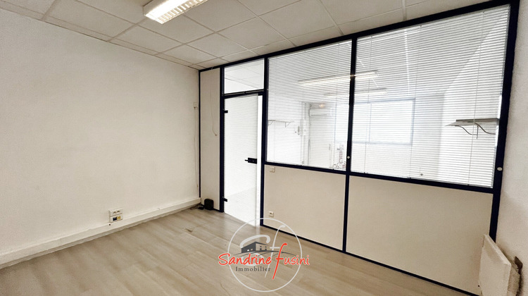 Ma-Cabane - Location Divers Carros, 30 m²