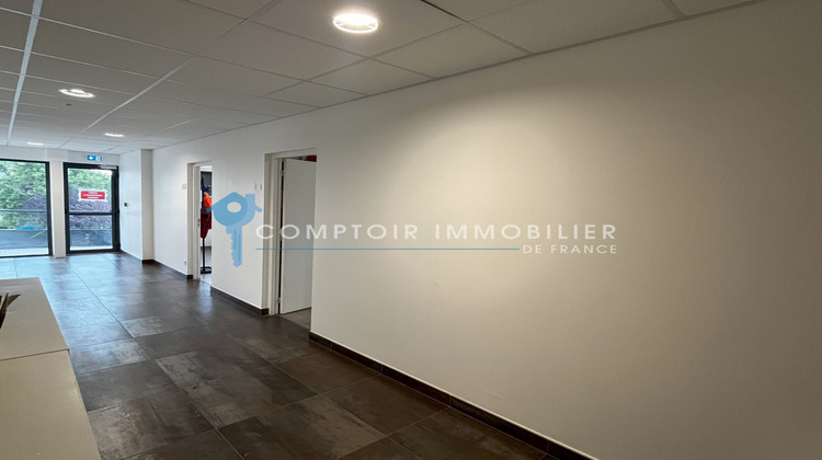 Ma-Cabane - Location Divers Castanet-Tolosan, 200 m²