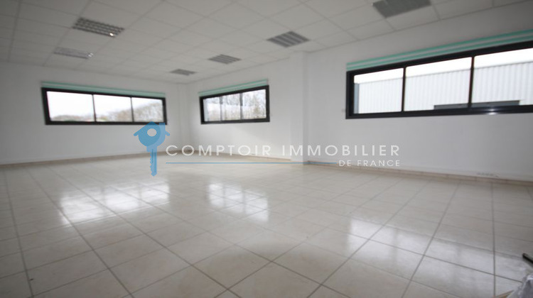 Ma-Cabane - Location Divers Castanet-Tolosan, 200 m²