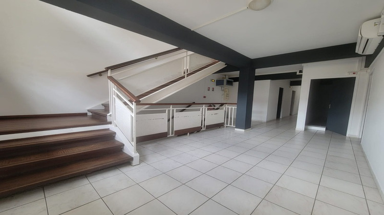 Ma-Cabane - Location Divers CAYENNE, 270 m²