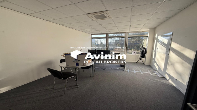Ma-Cabane - Location Divers Cergy, 700 m²