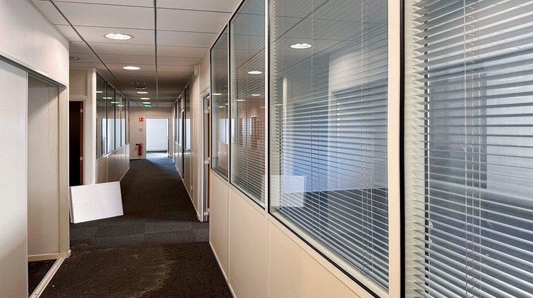 Ma-Cabane - Location Divers Chassieu, 340 m²