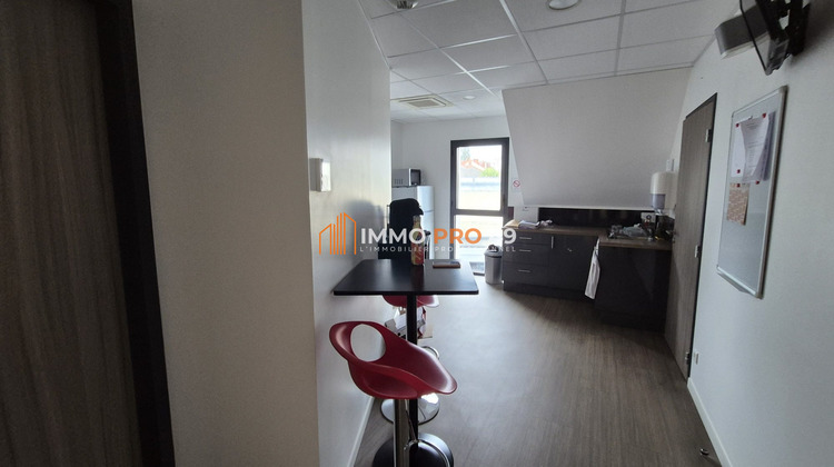 Ma-Cabane - Location Divers Cholet, 202 m²