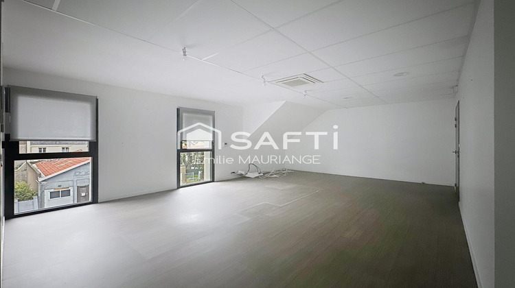 Ma-Cabane - Location Divers Cholet, 180 m²