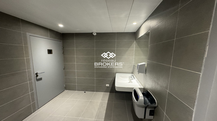 Ma-Cabane - Location Divers Clichy, 388 m²