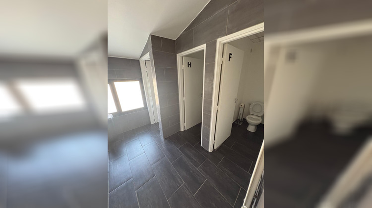 Ma-Cabane - Location Divers Clichy, 642 m²