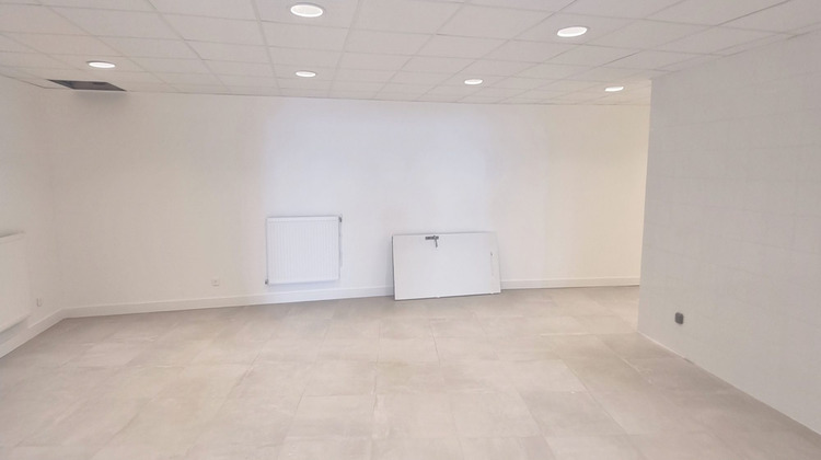 Ma-Cabane - Location Divers Clichy, 65 m²