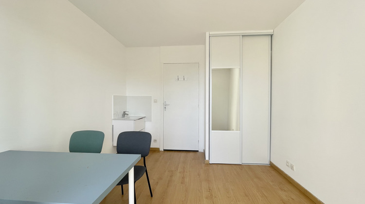 Ma-Cabane - Location Divers Corbeil-Essonnes, 11 m²