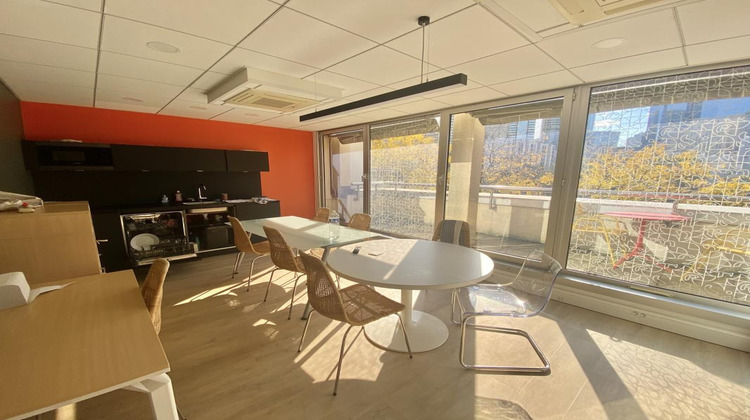 Ma-Cabane - Location Divers COURBEVOIE, 153 m²