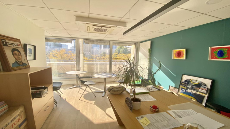 Ma-Cabane - Location Divers COURBEVOIE, 153 m²