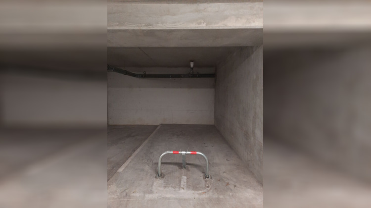 Ma-Cabane - Location Divers CRAPONNE, 0 m²