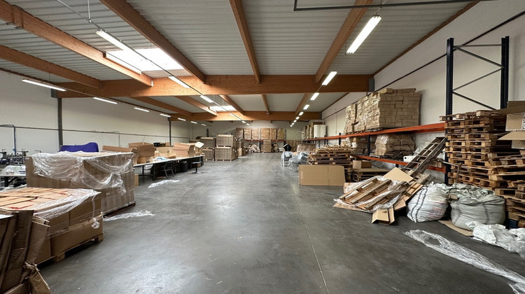 Ma-Cabane - Location Divers DECINES CHARPIEU, 662 m²