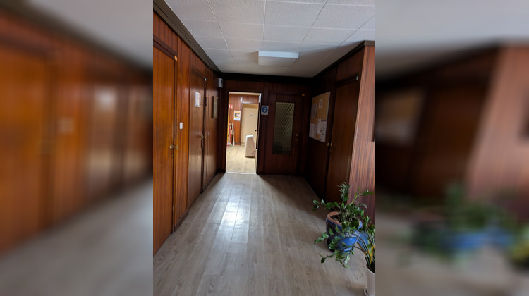 Ma-Cabane - Location Divers ECHIROLLES, 469 m²