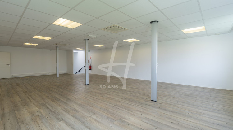 Ma-Cabane - Location Divers Ennery, 531 m²