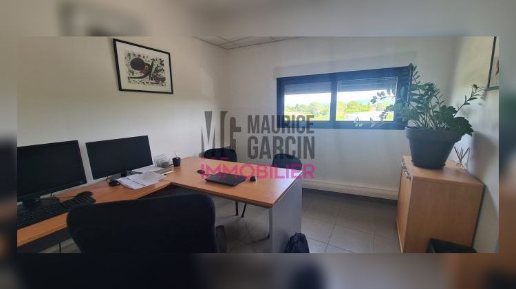 Ma-Cabane - Location Divers Entraigues-sur-la-Sorgue, 65 m²