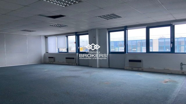 Ma-Cabane - Location Divers Fresnes, 159 m²