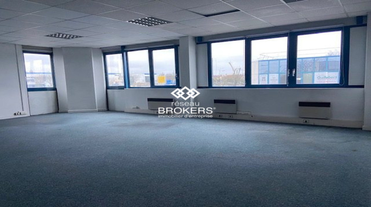 Ma-Cabane - Location Divers Fresnes, 159 m²