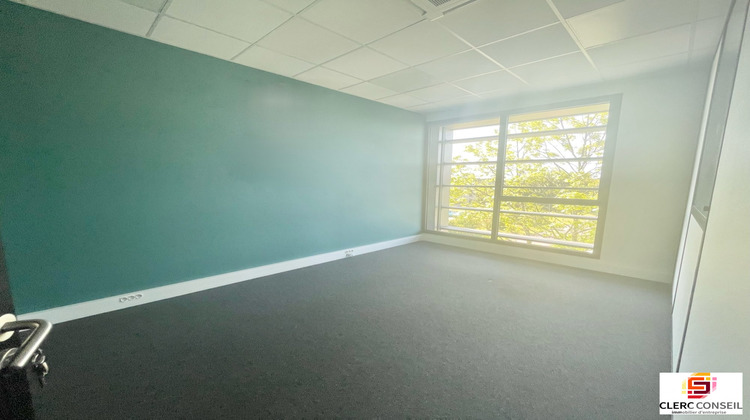 Ma-Cabane - Location Divers Isneauville, 229 m²