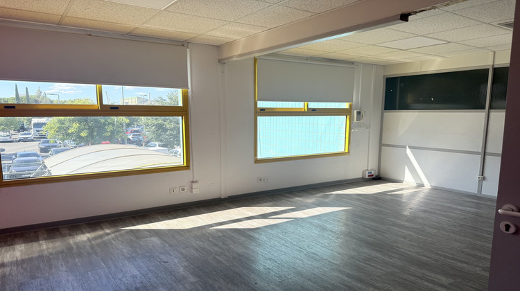 Ma-Cabane - Location Divers Istres, 258 m²