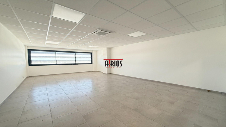 Ma-Cabane - Location Divers La Crau, 470 m²