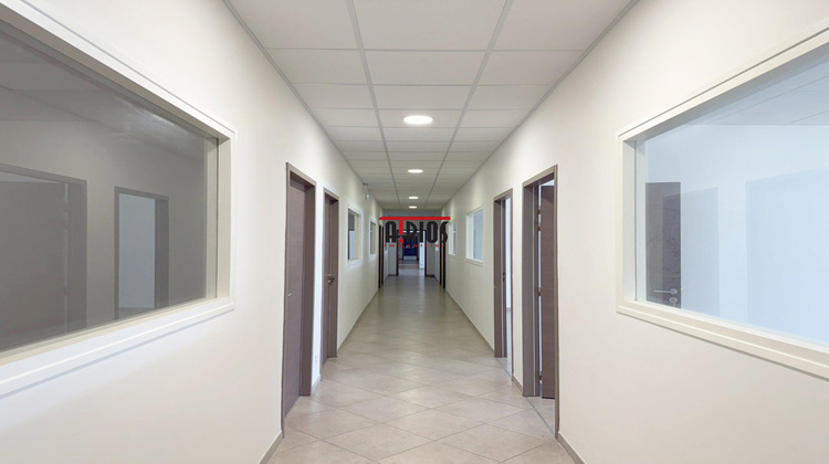Ma-Cabane - Location Divers La Crau, 470 m²