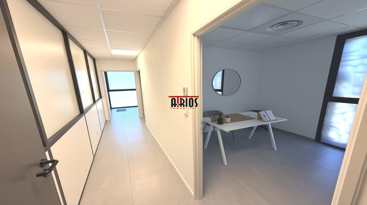 Ma-Cabane - Location Divers La Crau, 250 m²