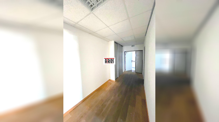 Ma-Cabane - Location Divers La Garde, 140 m²