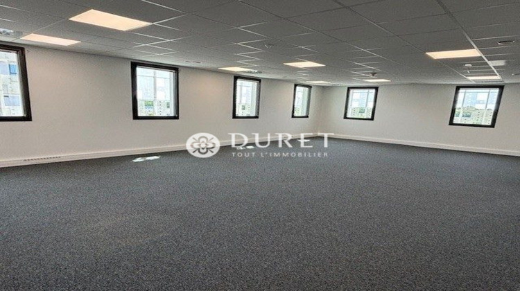 Ma-Cabane - Location Divers La Roche-sur-Yon, 181 m²