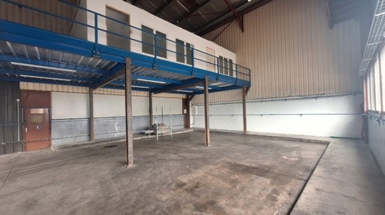 Ma-Cabane - Location Divers LE CHEYLAS, 300 m²