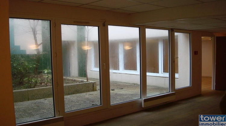 Ma-Cabane - Location Divers Le Kremlin-Bicêtre, 180 m²