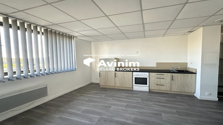 Ma-Cabane - Location Divers Le Mesnil-Amelot, 450 m²