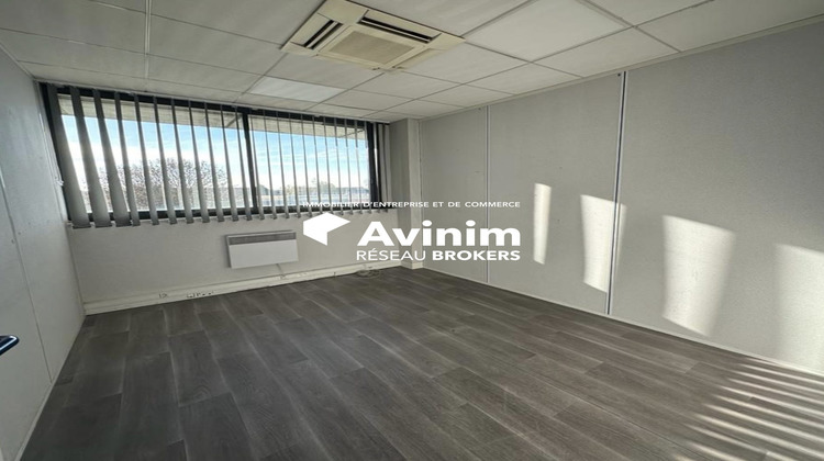 Ma-Cabane - Location Divers Le Mesnil-Amelot, 450 m²