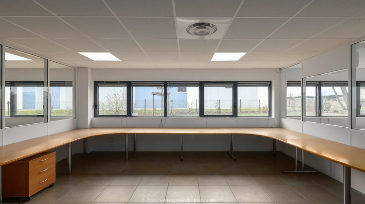 Ma-Cabane - Location Divers Le Pont-de-Claix, 150 m²