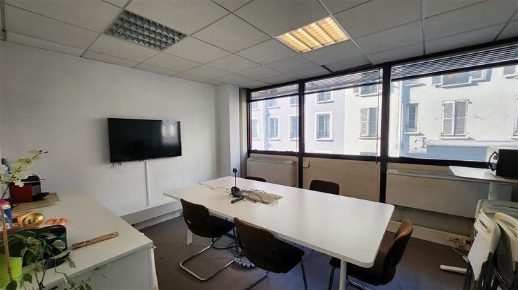 Ma-Cabane - Location Divers LEVALLOIS PERRET, 207 m²