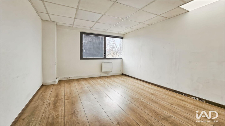 Ma-Cabane - Location Divers Lieusaint, 200 m²