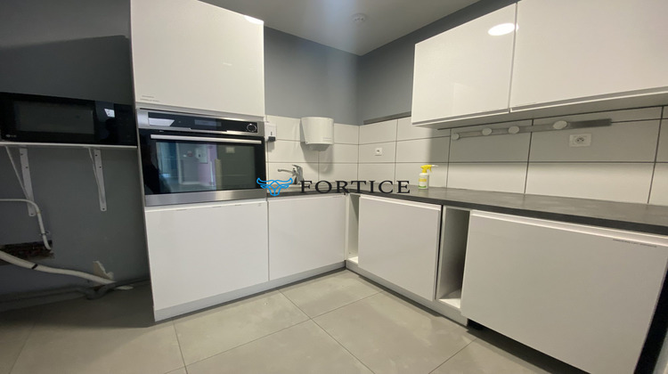 Ma-Cabane - Location Divers Liévin, 239 m²