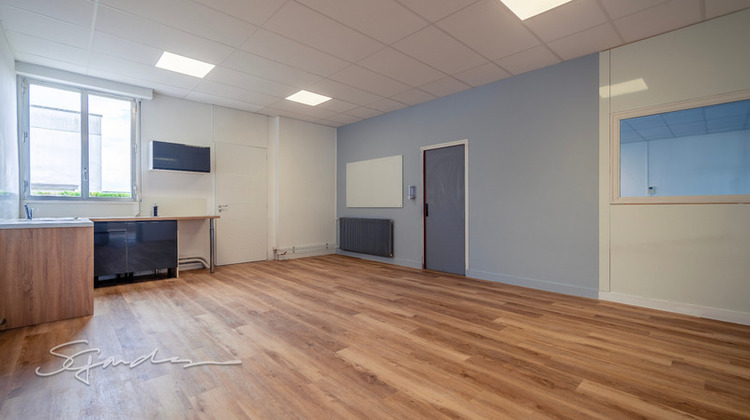 Ma-Cabane - Location Divers LONS, 437 m²