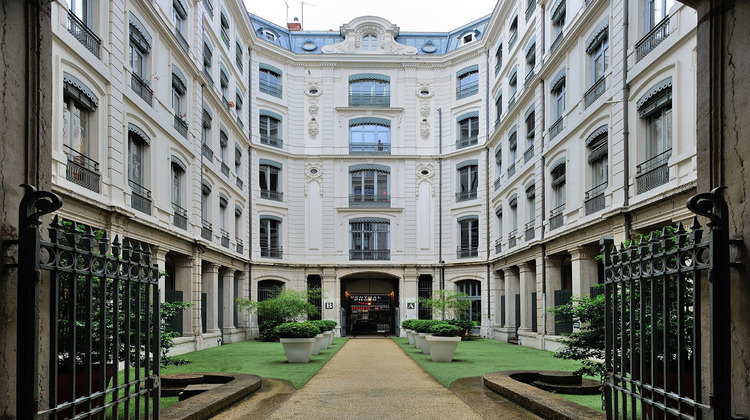 Ma-Cabane - Location Divers Lyon, 150 m²