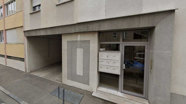 Ma-Cabane - Location Divers LYON 8, 12 m²