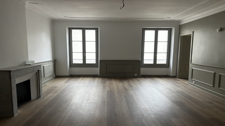 Ma-Cabane - Location Divers Marseille, 152 m²