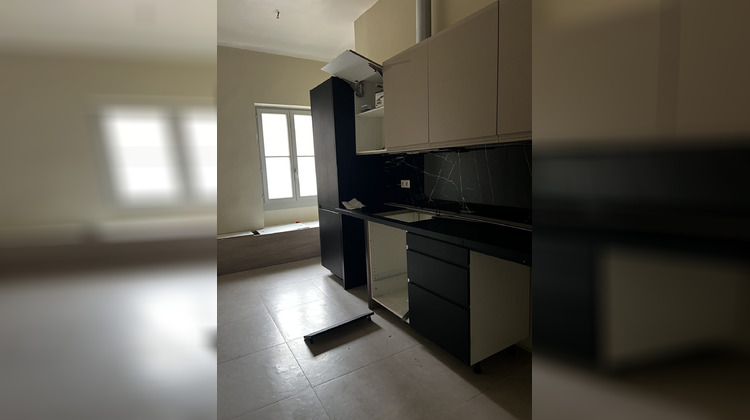 Ma-Cabane - Location Divers Marseille, 152 m²